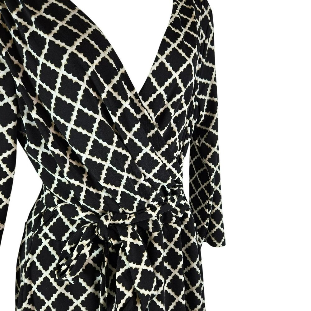 White House Black Market Geometric Faux Wrap Dress Sz 8 Belted Stretch Lined - Picture 2 of 11
